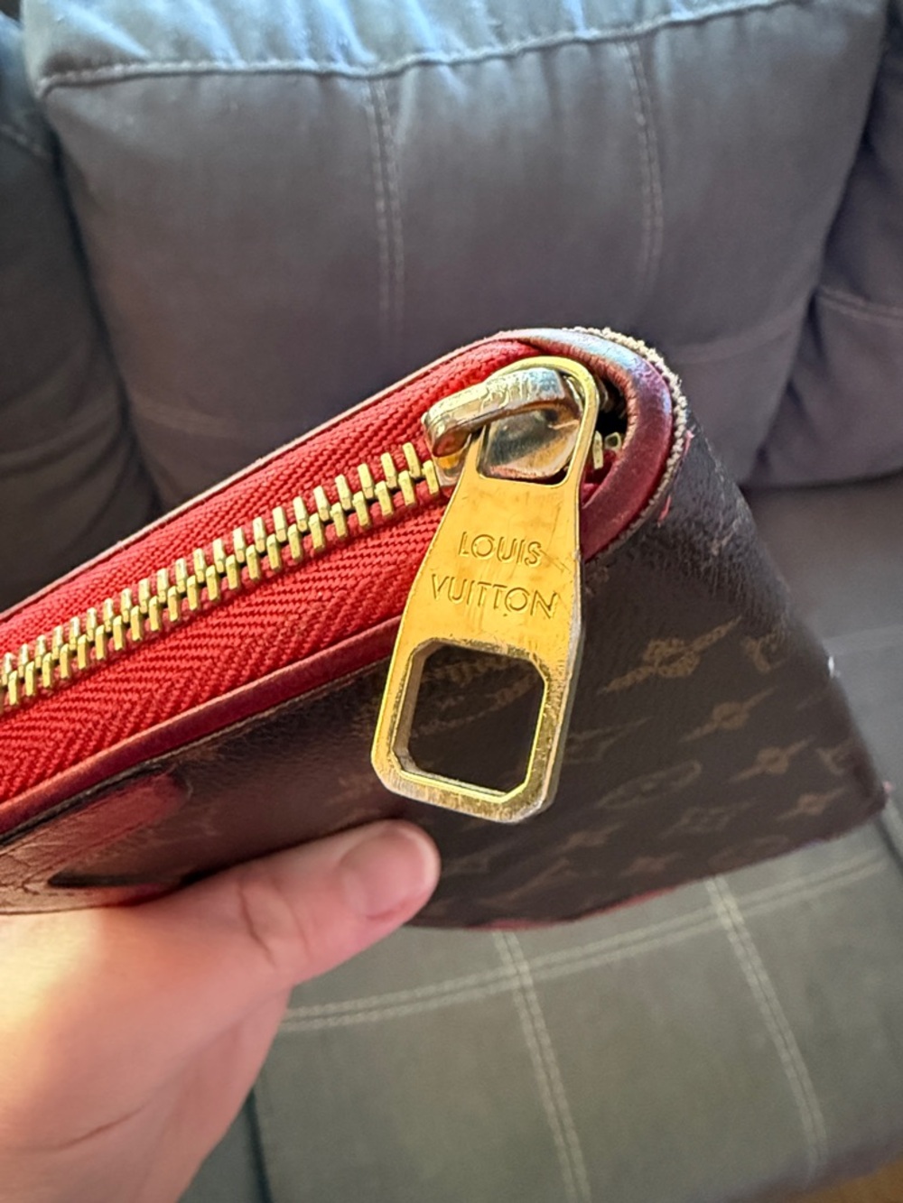 Used Louis Vuitton Retiro Zippy Wallet - Picture 5 of 14